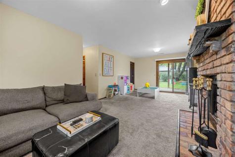 1280 Esther Court Iowa City IA 52240