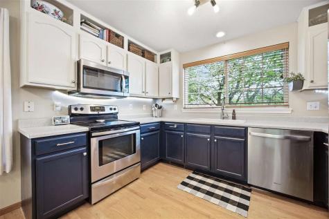 1372 Woolridge Drive Coralville IA 52241