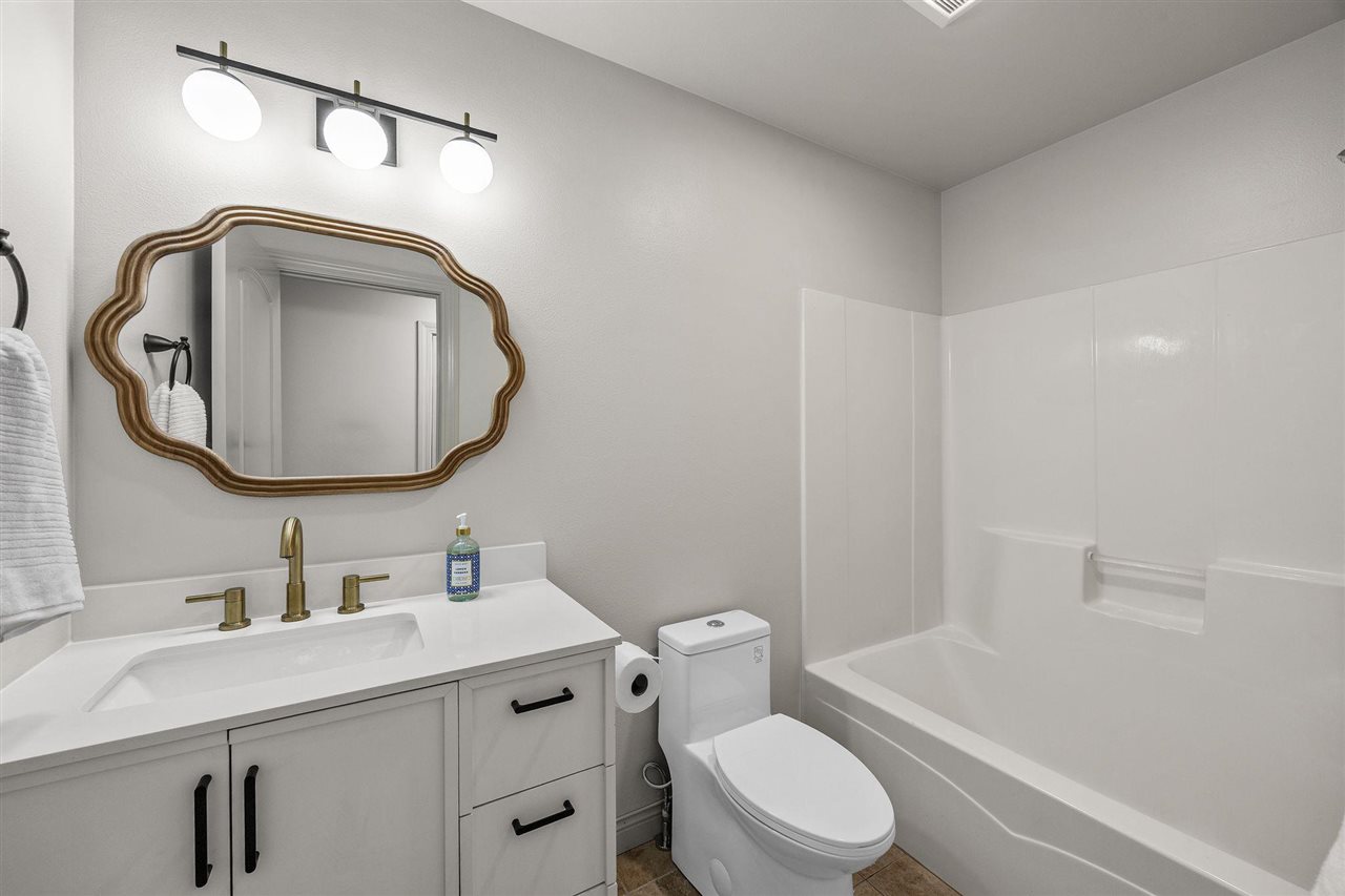 4421 Tempe Place Iowa City IA 52246