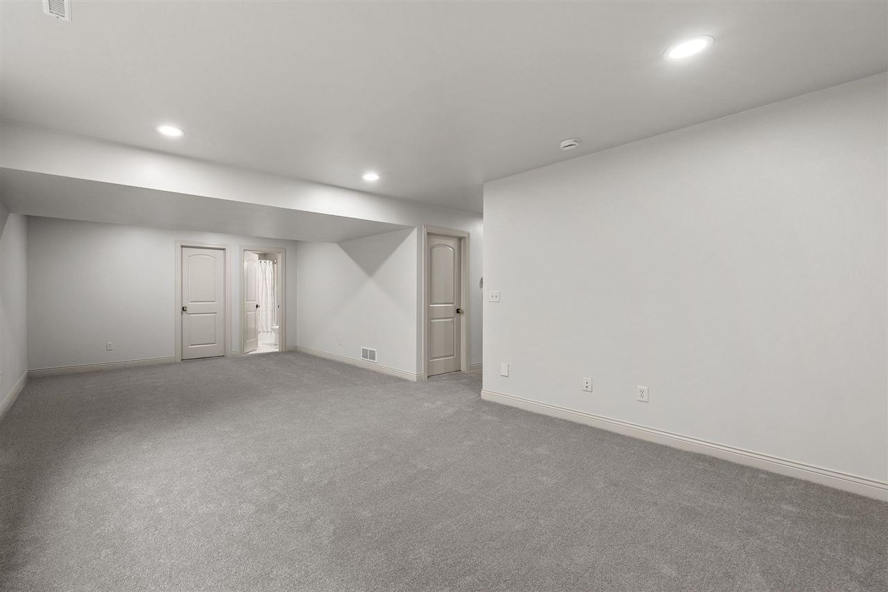 4421 Tempe Place Iowa City IA 52246
