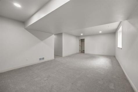 4421 Tempe Place Iowa City IA 52246