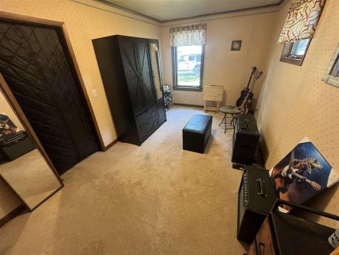 106 E 6th Street Other IA 50228