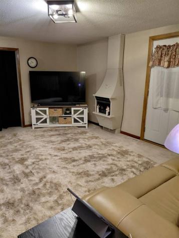 106 E 6th Street Other IA 50228