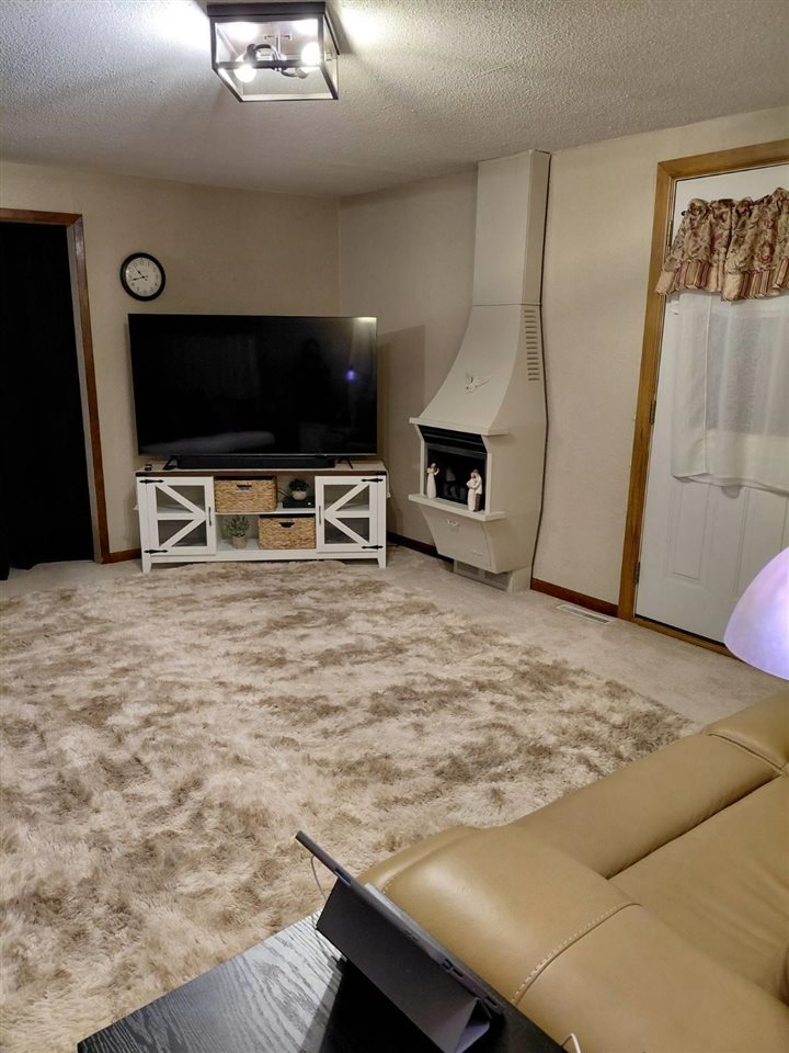 106 E 6th Street Other IA 50228