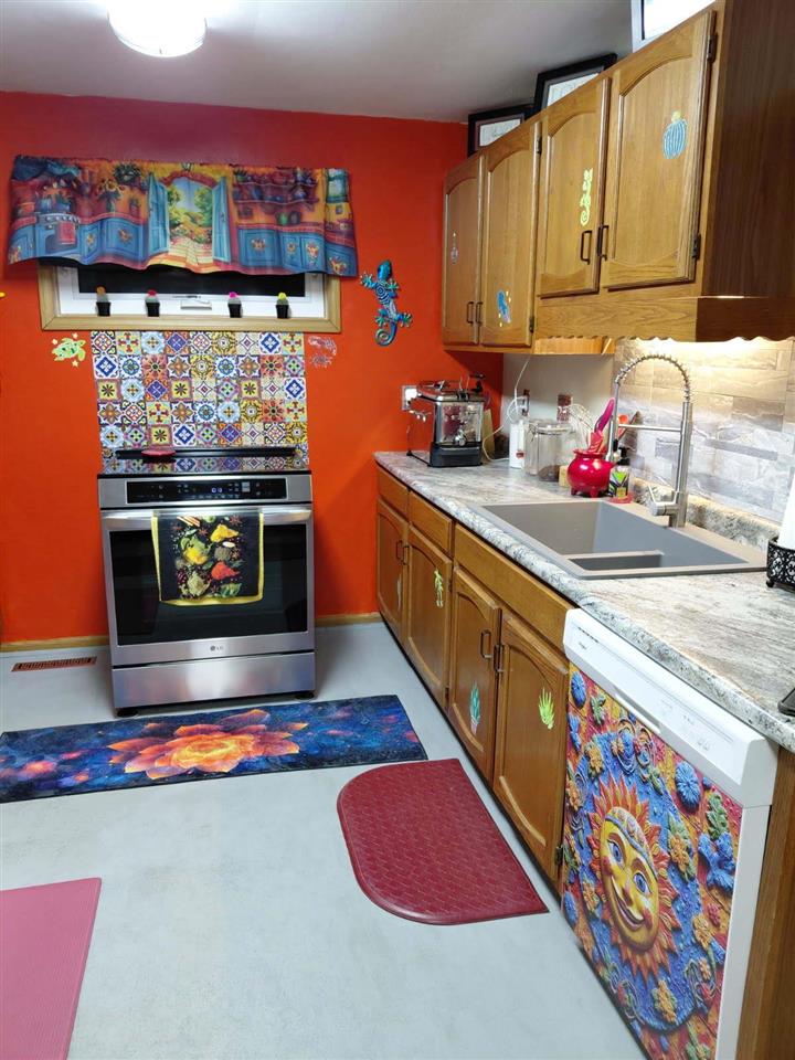 106 E 6th Street Other IA 50228
