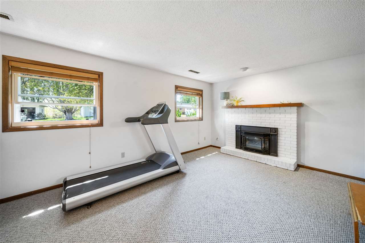 1818 Flatiron Avenue Iowa City IA 52240