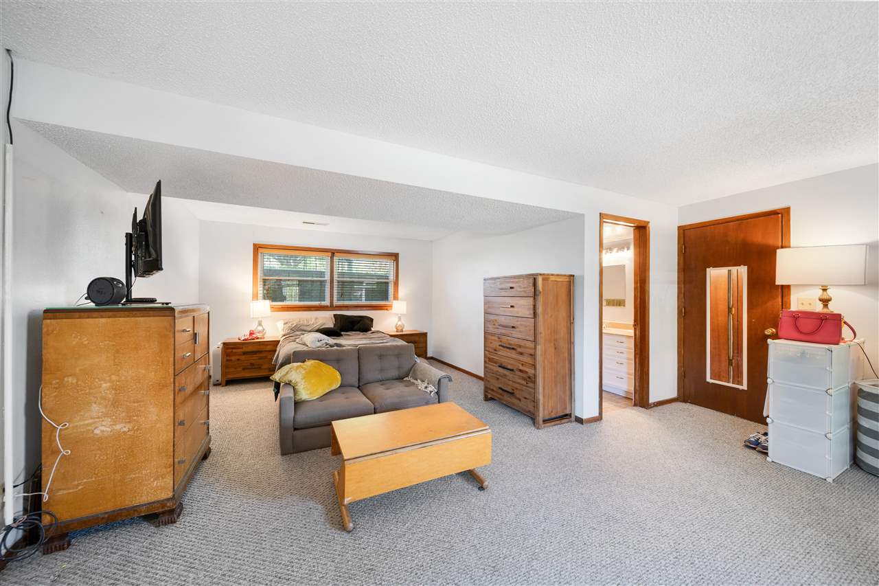 1818 Flatiron Avenue Iowa City IA 52240