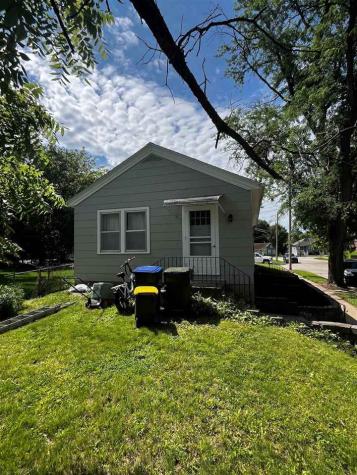 1002 Rochester Avenue Iowa City IA 52245