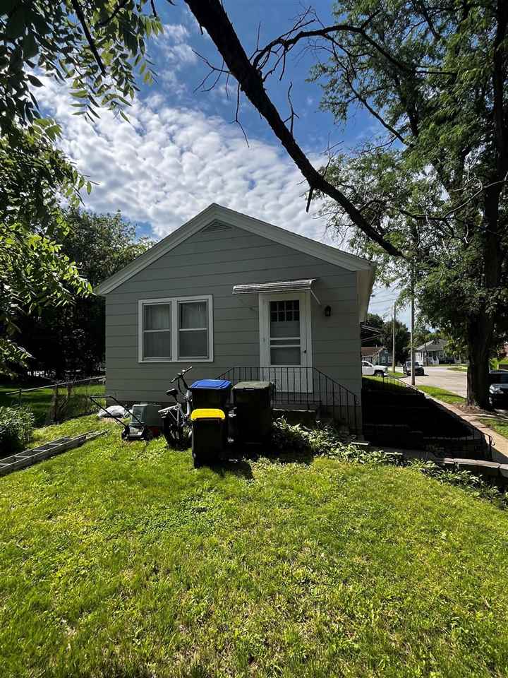 1002 Rochester Avenue Iowa City IA 52245