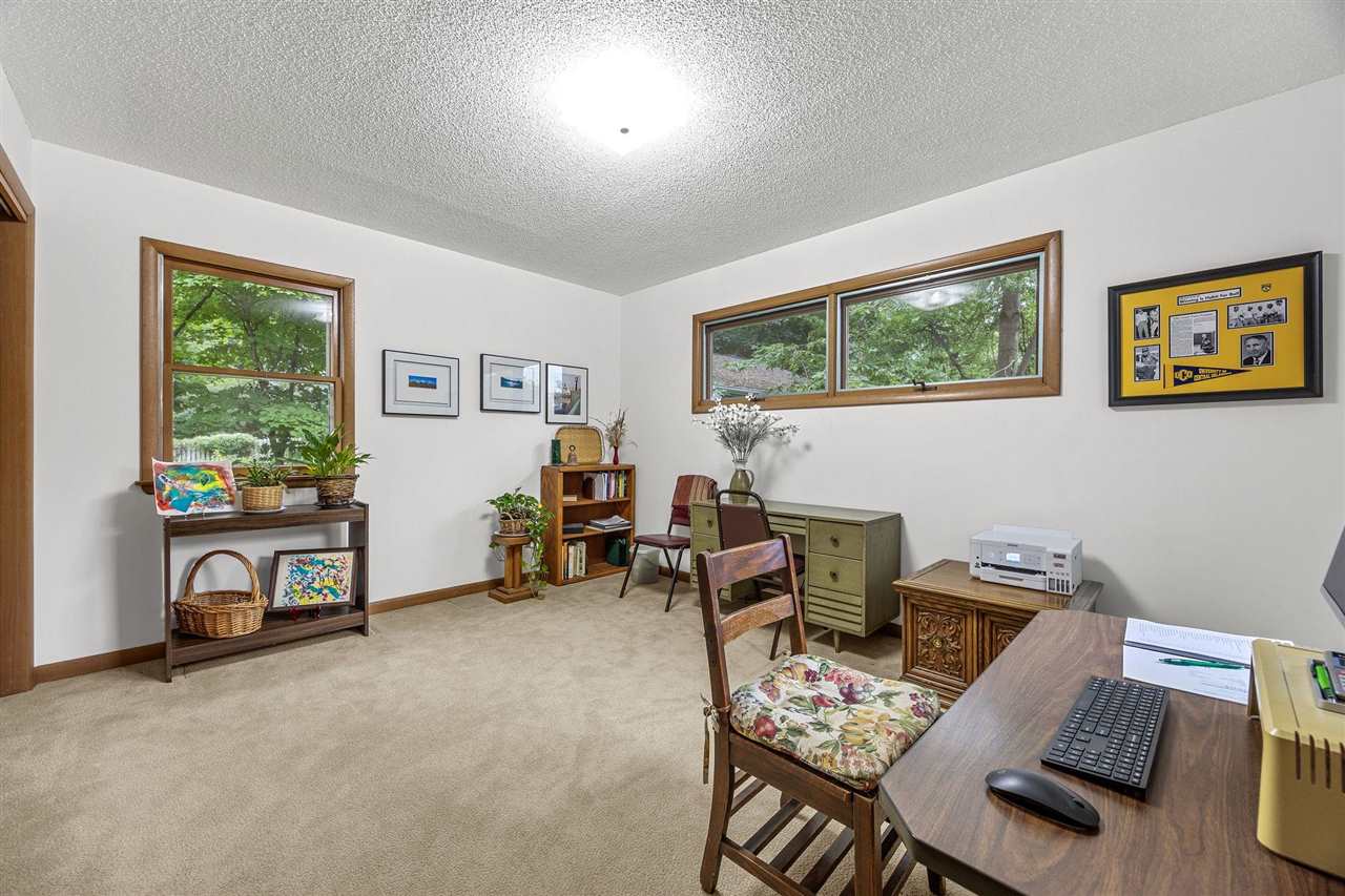 810 N Linn Street Iowa City IA 52245