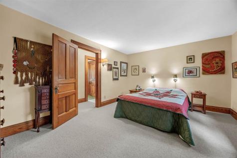 810 N Linn Street Iowa City IA 52245
