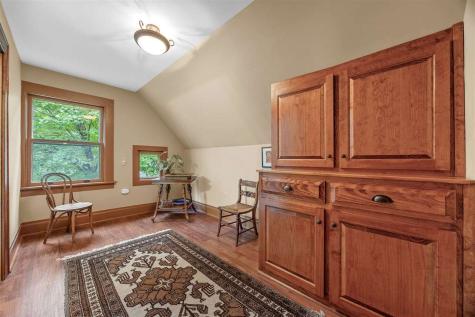 810 N Linn Street Iowa City IA 52245