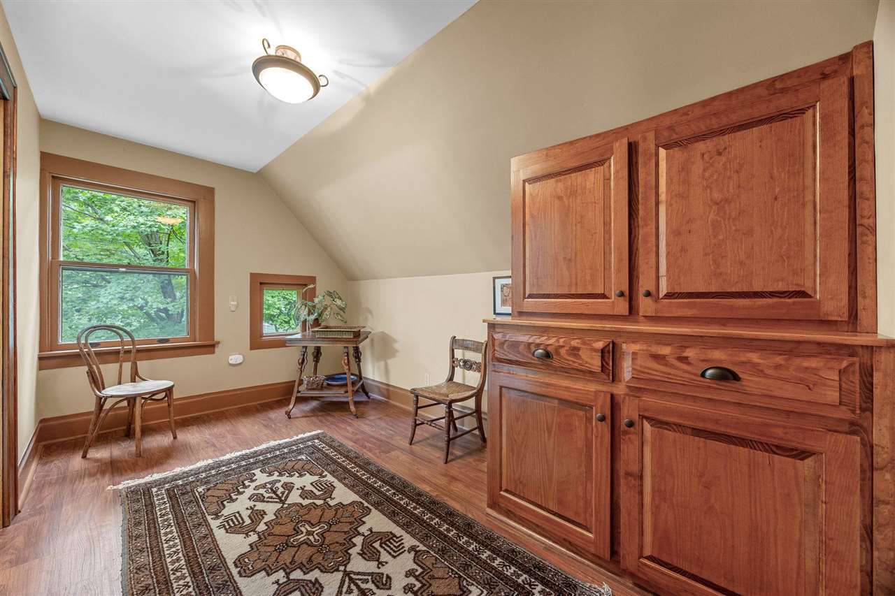 810 N Linn Street Iowa City IA 52245
