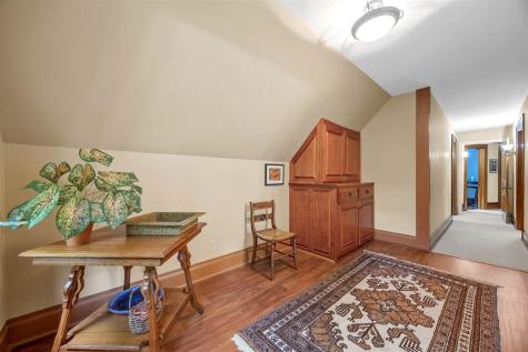 810 N Linn Street Iowa City IA 52245