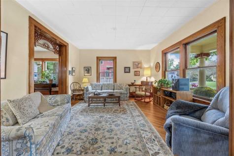 810 N Linn Street Iowa City IA 52245