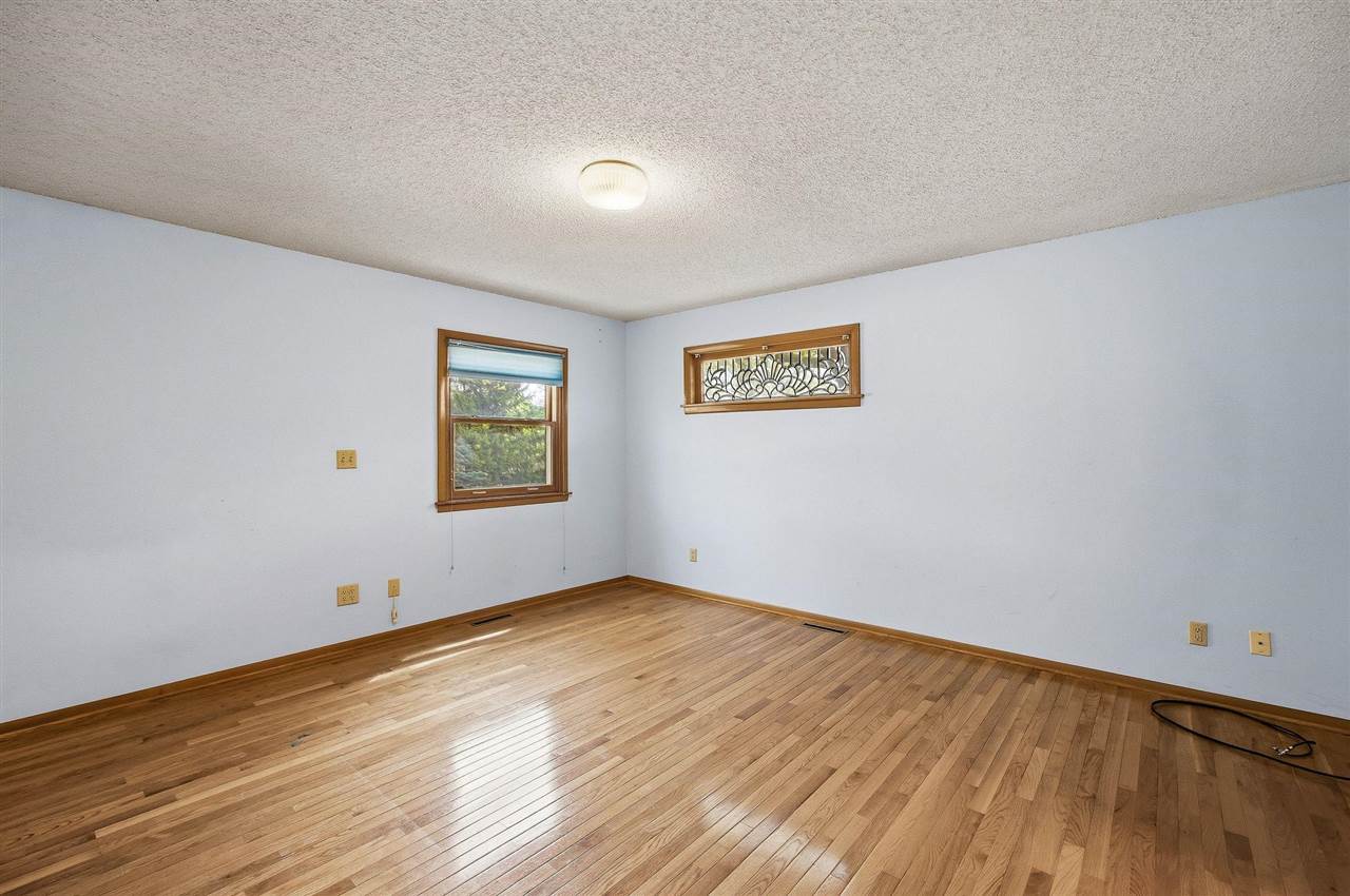 36 Arbury Iowa City IA 52246