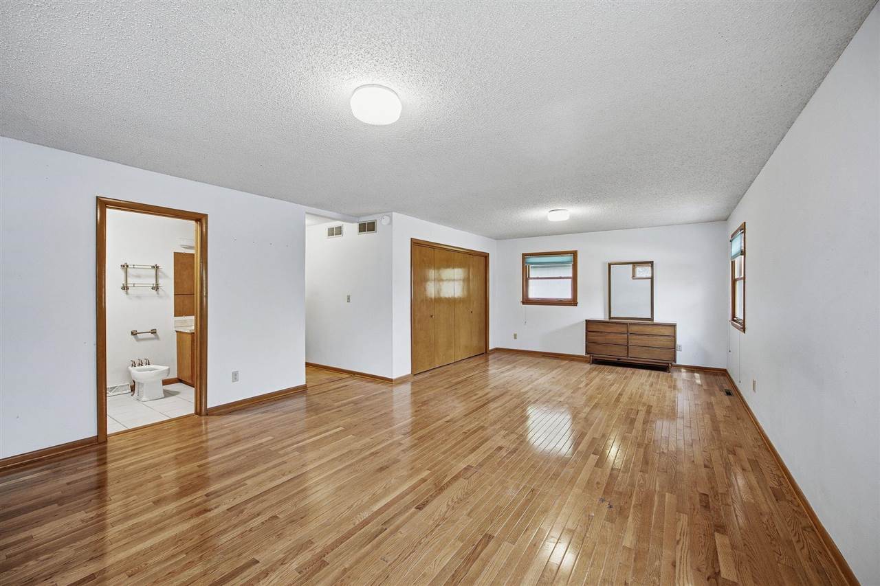 36 Arbury Iowa City IA 52246