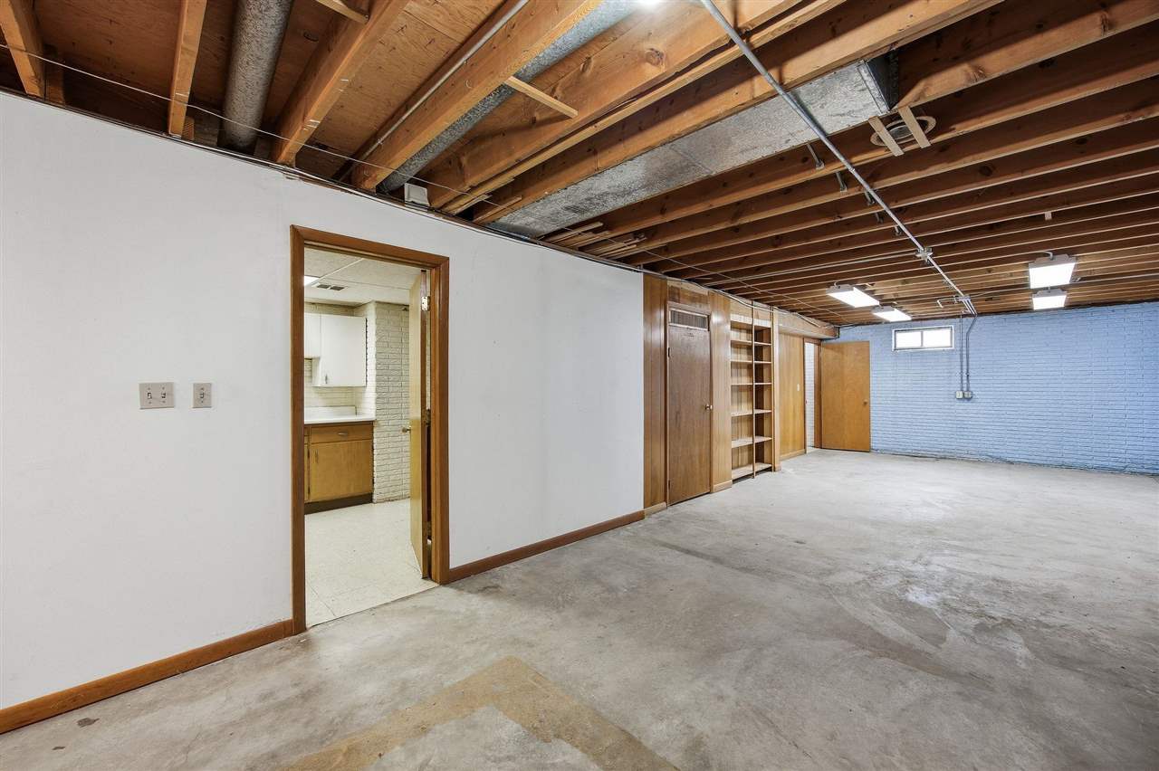 36 Arbury Iowa City IA 52246