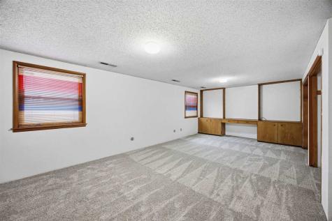 36 Arbury Iowa City IA 52246