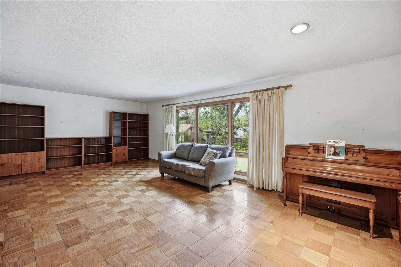 36 Arbury Iowa City IA 52246