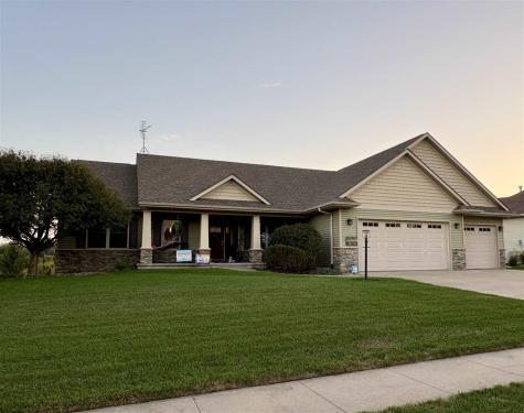 2913 Wyatt Drive NE North Liberty IA 52317