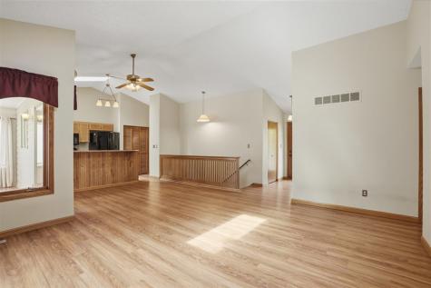 1817 Hollywood Boulevard Iowa City IA 52240