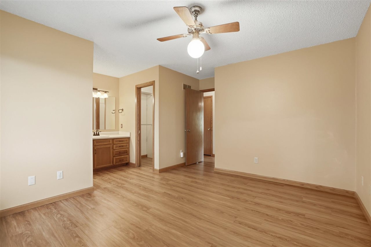1817 Hollywood Boulevard Iowa City IA 52240