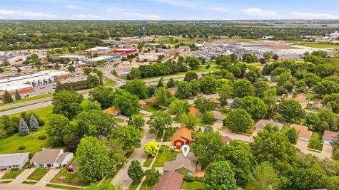 1817 Hollywood Boulevard Iowa City IA 52240