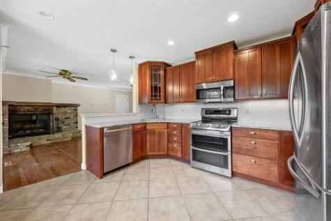 15 Riverview Drive NE Iowa City IA 52240