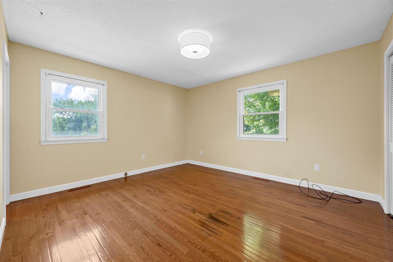15 Riverview Drive NE Iowa City IA 52240