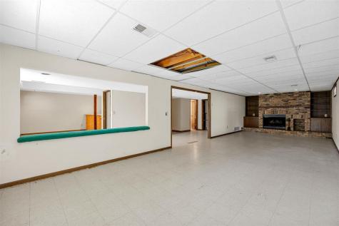 15 Riverview Drive NE Iowa City IA 52240