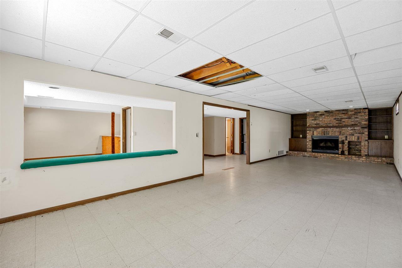 15 Riverview Drive NE Iowa City IA 52240