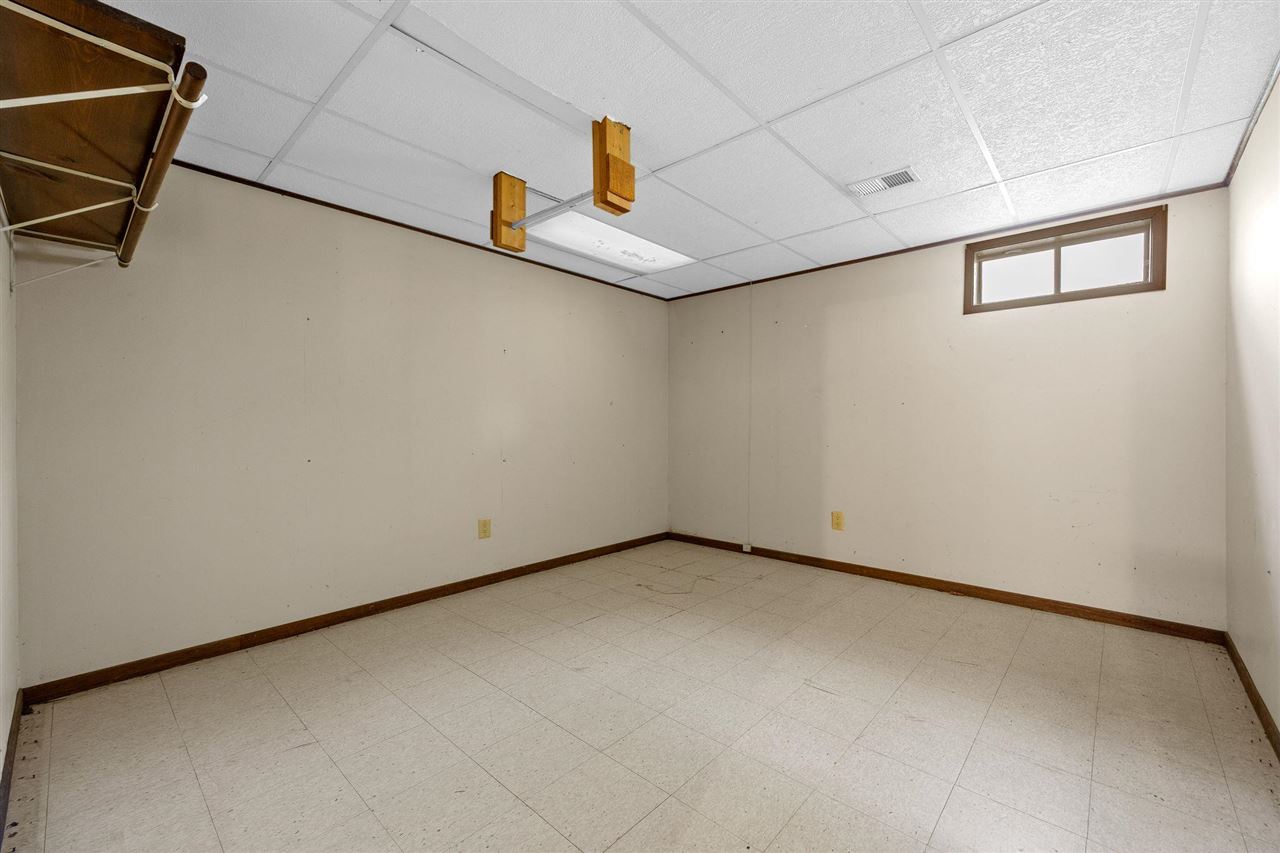 15 Riverview Drive NE Iowa City IA 52240