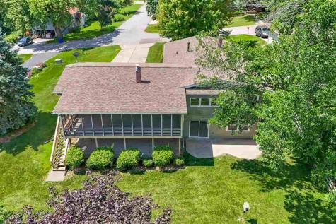 15 Riverview Drive NE Iowa City IA 52240