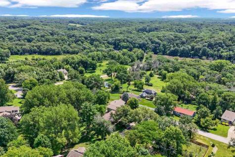 15 Riverview Drive NE Iowa City IA 52240