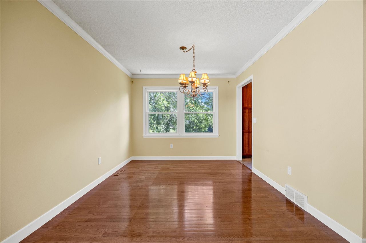 15 Riverview Drive NE Iowa City IA 52240