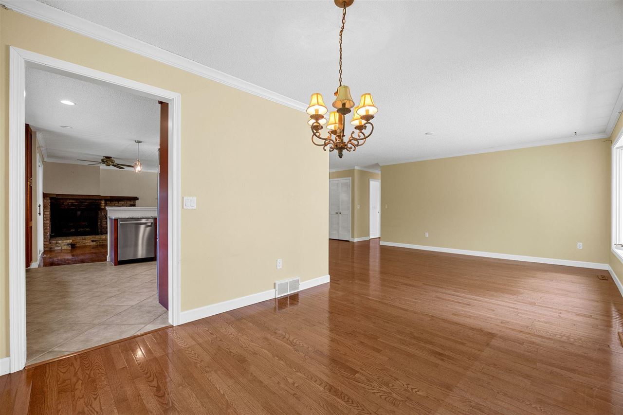 15 Riverview Drive NE Iowa City IA 52240