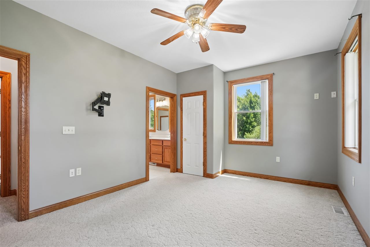 1253 Hillview Court NE Swisher IA 52338