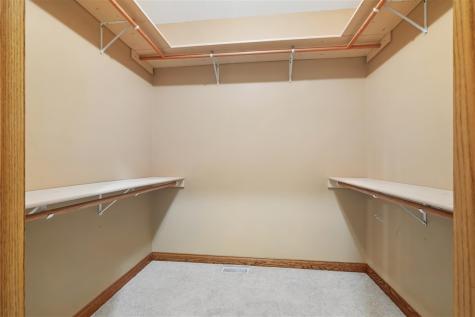 1253 Hillview Court NE Swisher IA 52338