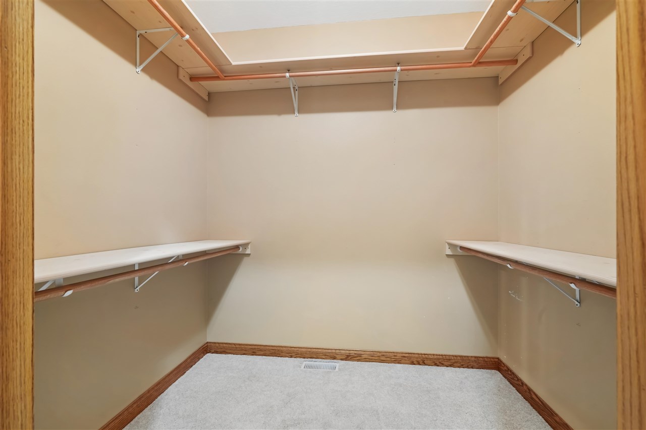 1253 Hillview Court NE Swisher IA 52338