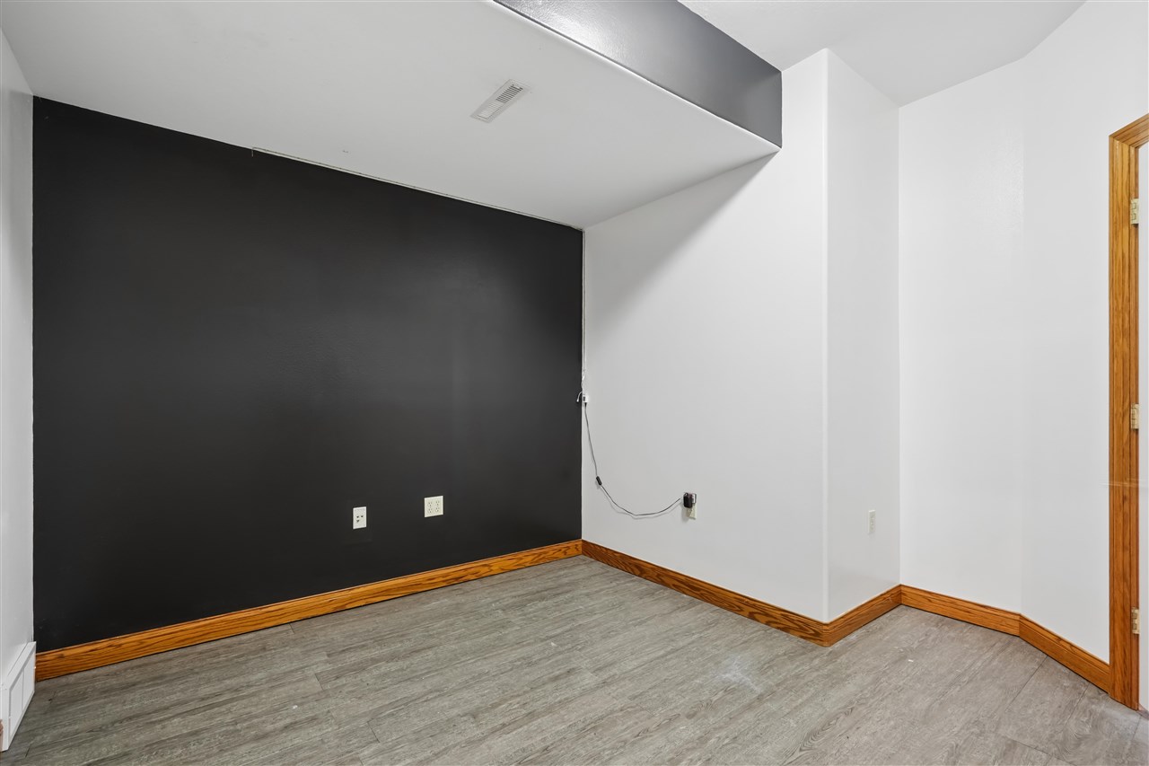 1253 Hillview Court NE Swisher IA 52338