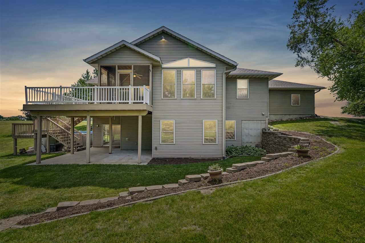 1253 Hillview Court NE Swisher IA 52338