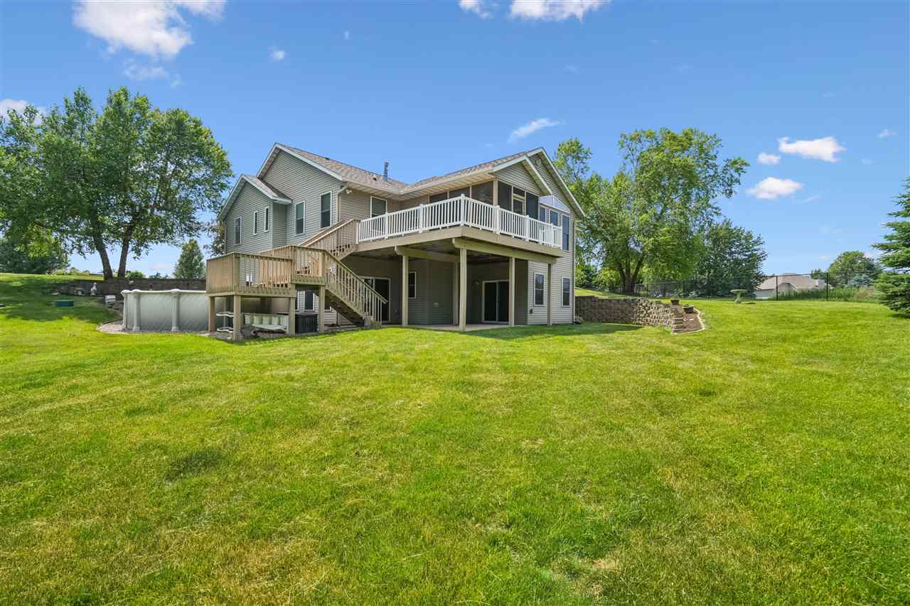 1253 Hillview Court NE Swisher IA 52338