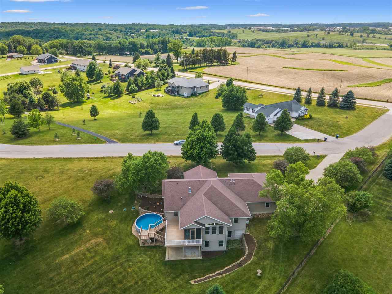 1253 Hillview Court NE Swisher IA 52338