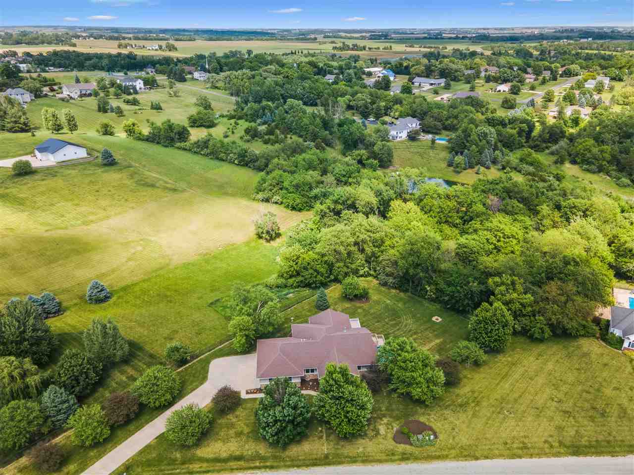 1253 Hillview Court NE Swisher IA 52338