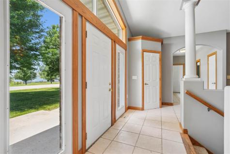 1253 Hillview Court NE Swisher IA 52338