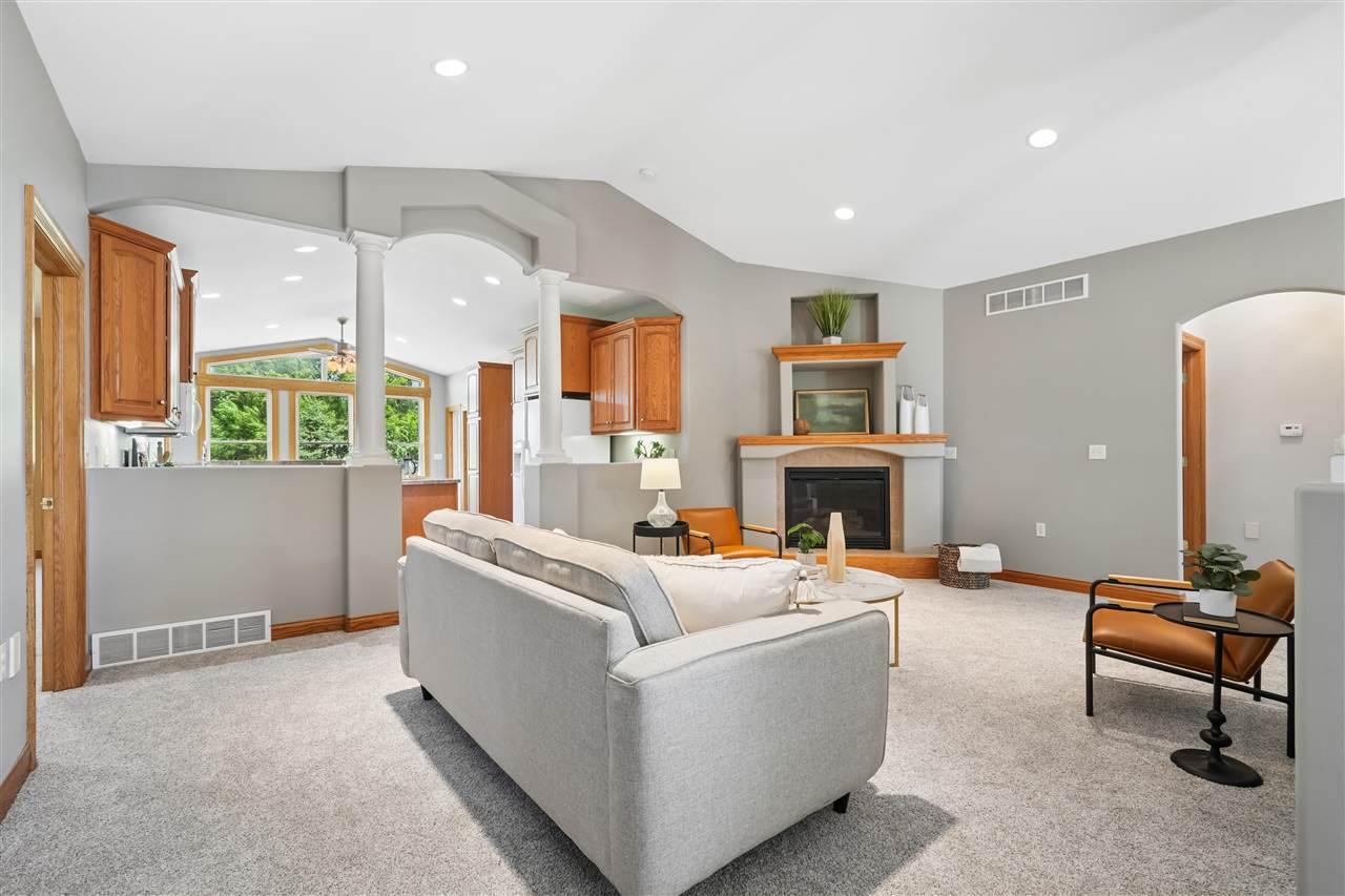 1253 Hillview Court NE Swisher IA 52338