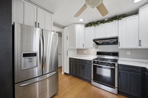 502 NE Crimson Drive Cedar Rapids IA 52402