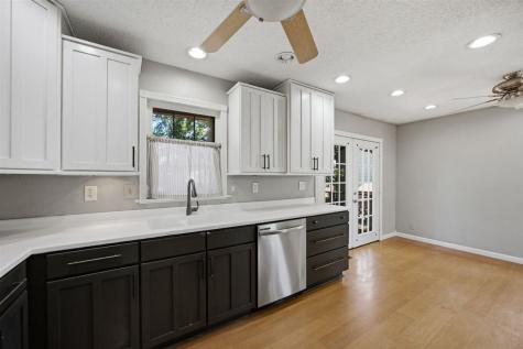 502 NE Crimson Drive Cedar Rapids IA 52402
