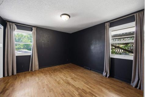 502 NE Crimson Drive Cedar Rapids IA 52402